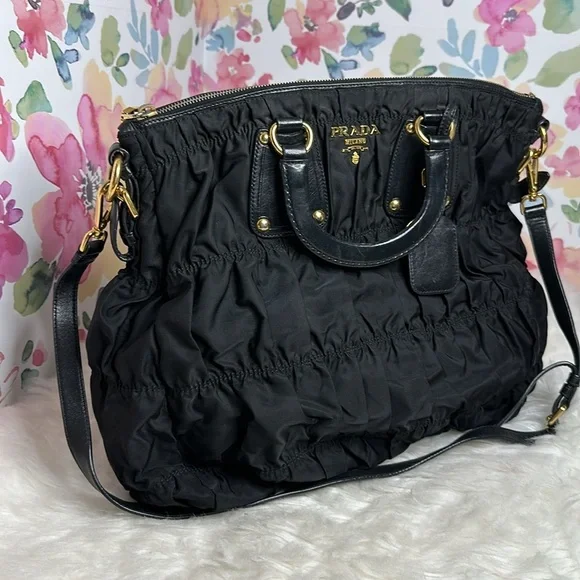 💯Authentic Prada Black Nylon Tessuto Gaufre Tote🍀